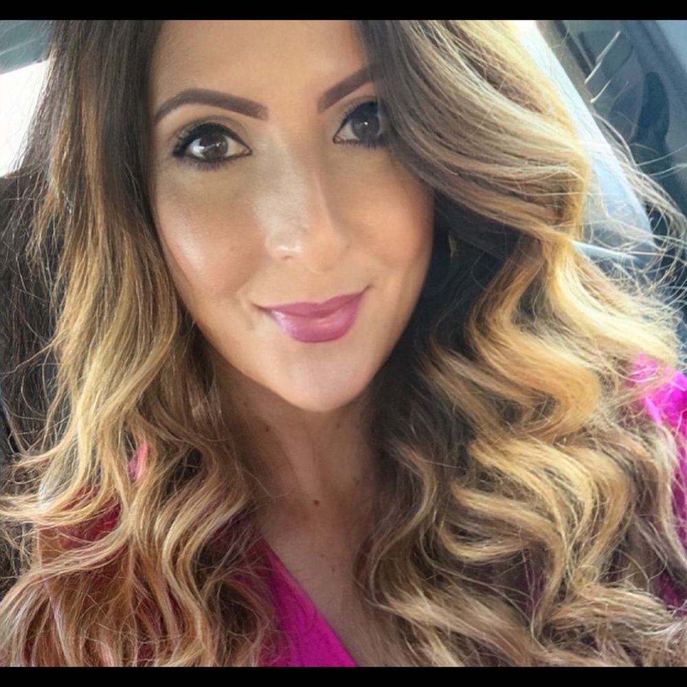 Meet your Posher, Sharon